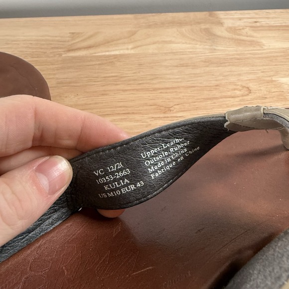 Olukai Sandals Mens 10 Kulia Shoes Tan Leather Thong Flip Flop Beach Slide - Picture 9 of 9